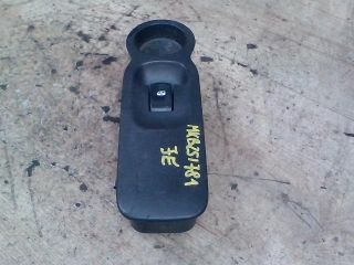 bontott RENAULT MODUS Jobb első Ablakemelő Kapcsoló