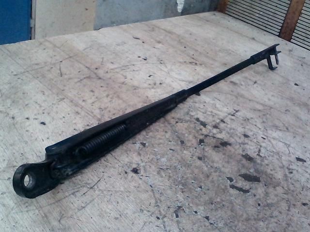 bontott RENAULT MODUS Jobb első Ablaktörlő Kar