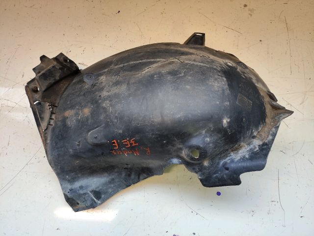 bontott RENAULT MODUS Jobb első Első Dobbetét (Kerékjárati, Műanyag)