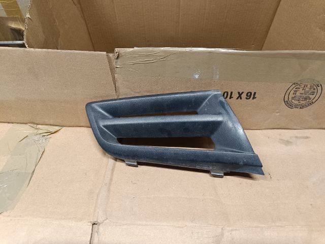 bontott RENAULT MODUS Jobb első Lökhárító Díszléc