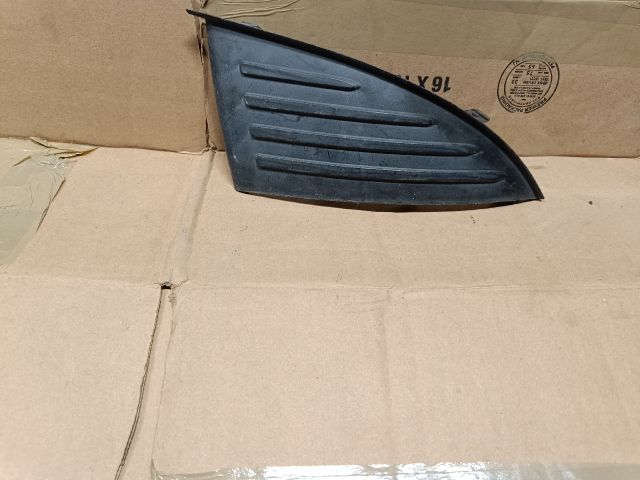 bontott RENAULT MODUS Jobb első Lökhárító Vakborítás