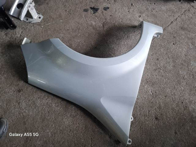 bontott RENAULT MODUS Jobb első Sárvédő