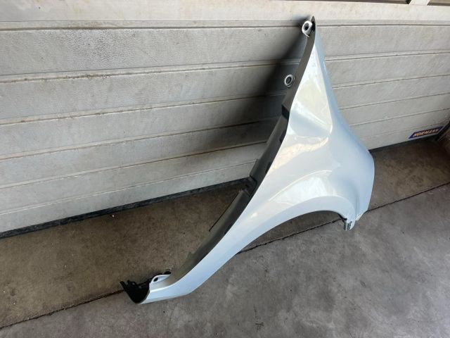 bontott RENAULT MODUS Jobb első Sárvédő