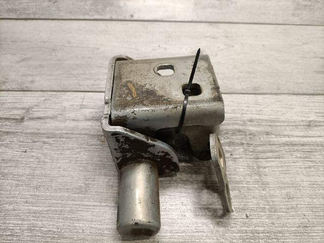 bontott RENAULT MODUS Jobb első Zsanér