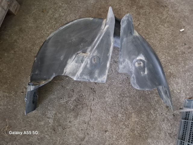 bontott RENAULT MODUS Jobb hátsó Dobbetét (Kerékjárati, Műanyag)