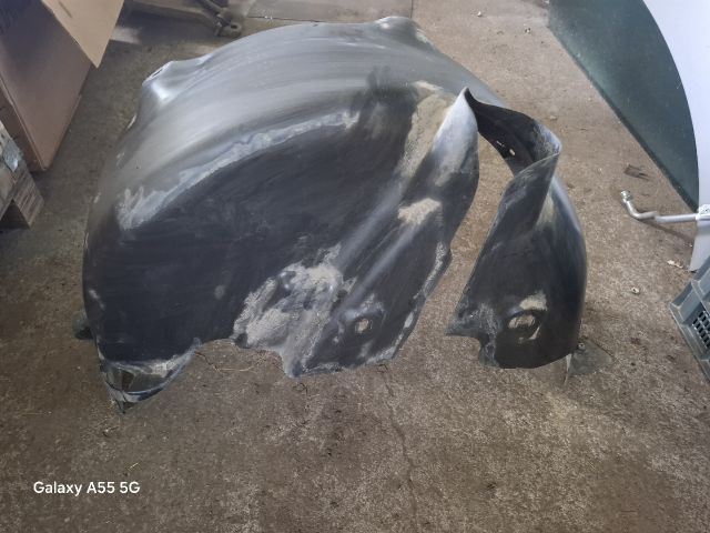 bontott RENAULT MODUS Jobb hátsó Dobbetét (Kerékjárati, Műanyag)