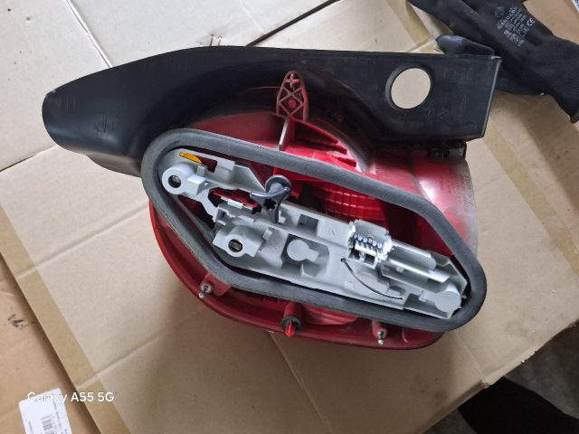 bontott RENAULT MODUS Jobb Hátsó Lámpa