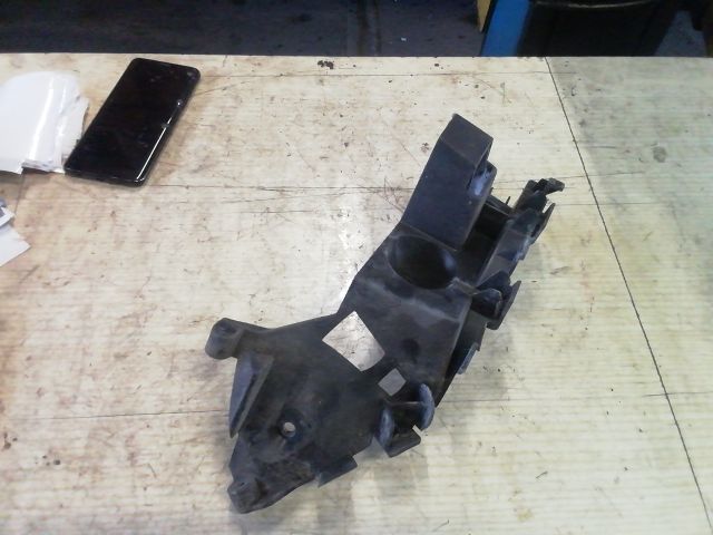 bontott RENAULT MODUS Jobb hátsó Oldal Lökhárító Tartó (Műanyag)