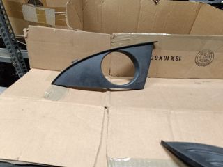 bontott RENAULT MODUS Jobb Ködlámpa Rács