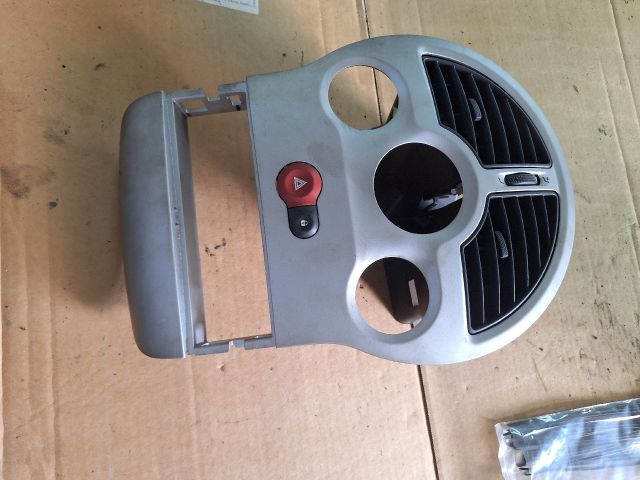 bontott RENAULT MODUS Középkonzol Keret