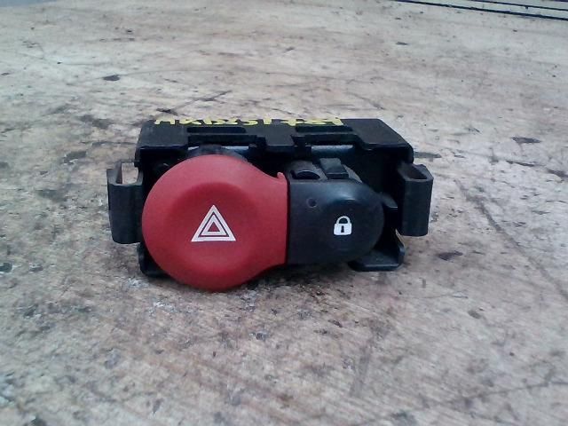 bontott RENAULT MODUS Vészvillogó Kapcsoló