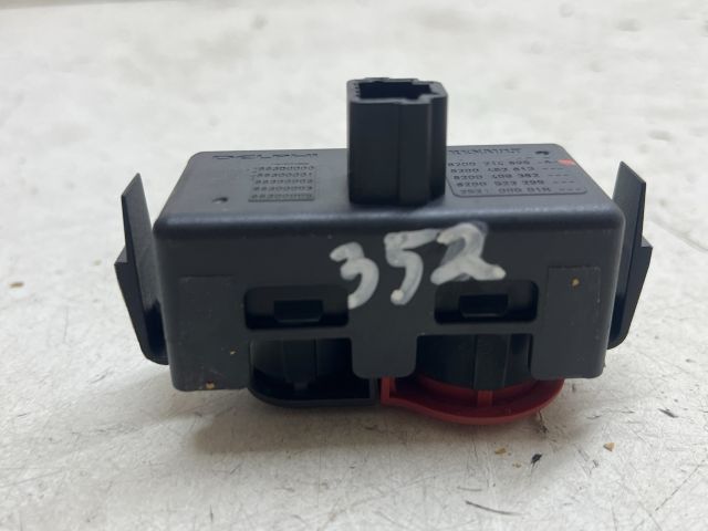 bontott RENAULT MODUS Vészvillogó Kapcsoló