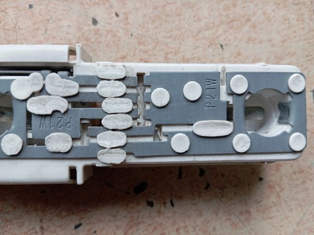 bontott RENAULT RAPID Bal Hátsó Lámpa Foglalat