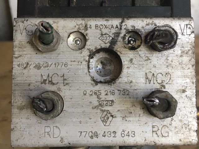 bontott RENAULT SCÉNIC I ABS Kocka