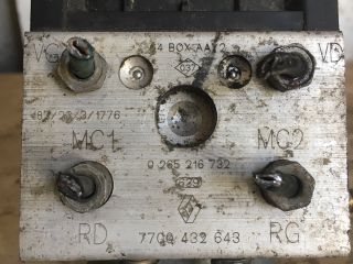 bontott RENAULT SCÉNIC I ABS Kocka