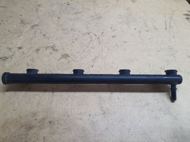 bontott RENAULT SCÉNIC I Közösnyomócső