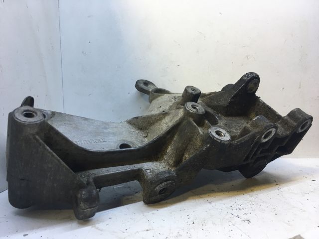 bontott RENAULT SCÉNIC I Motor Tartó Bak (Pozíciófüggetlen)