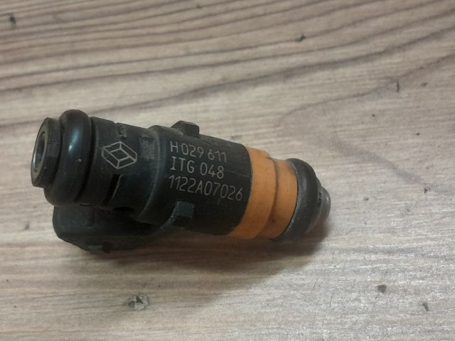 bontott RENAULT SCÉNIC I Porlasztó (1 db)