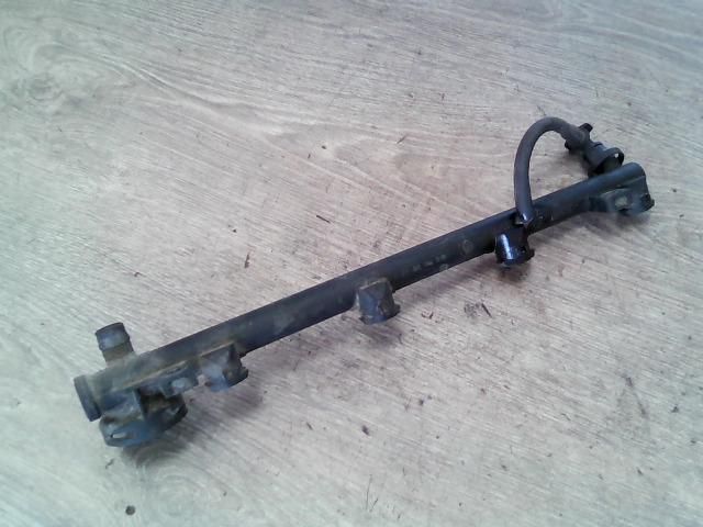 bontott RENAULT SCÉNIC I Porlasztó Sor / Híd