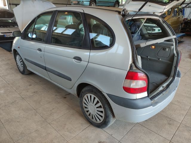 bontott RENAULT SCÉNIC I Bal első Csonkállvány Kerékaggyal