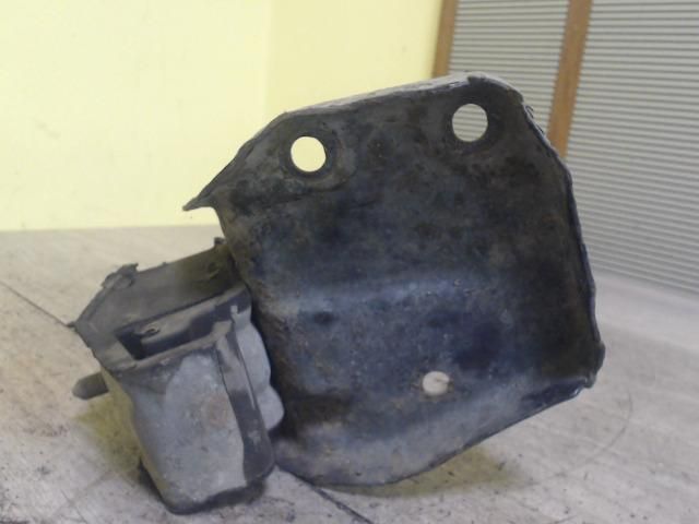 bontott RENAULT SCÉNIC I Váltó Tartó Bak (Pozíciófüggetlen)