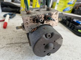 bontott RENAULT SCÉNIC I ABS Kocka