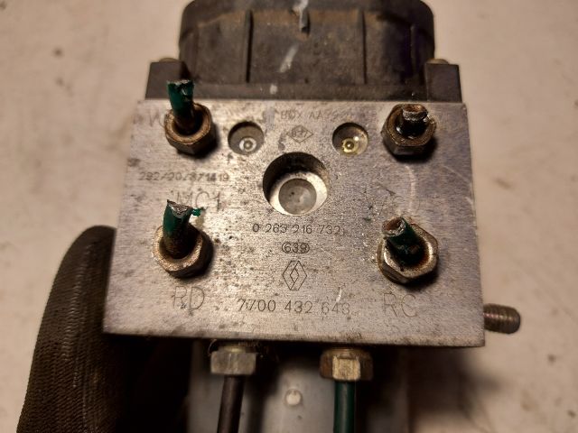 bontott RENAULT SCÉNIC I ABS Kocka