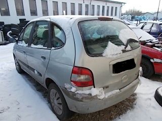 bontott RENAULT SCÉNIC I Biztosítéktábla Motortér