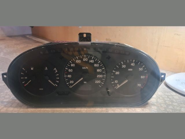 bontott RENAULT SCÉNIC I Kilométeróra