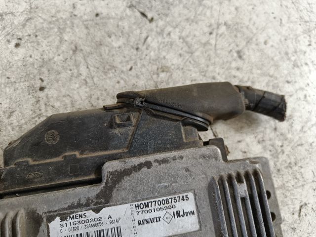 bontott RENAULT SCÉNIC I Motorvezérlő