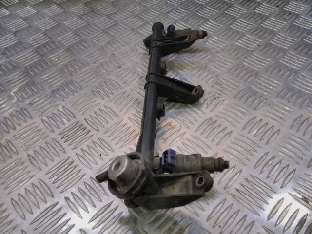 bontott RENAULT SCÉNIC I Porlasztó Sor / Híd