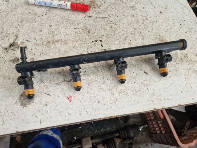 bontott RENAULT SCÉNIC I Porlasztó Sor / Híd