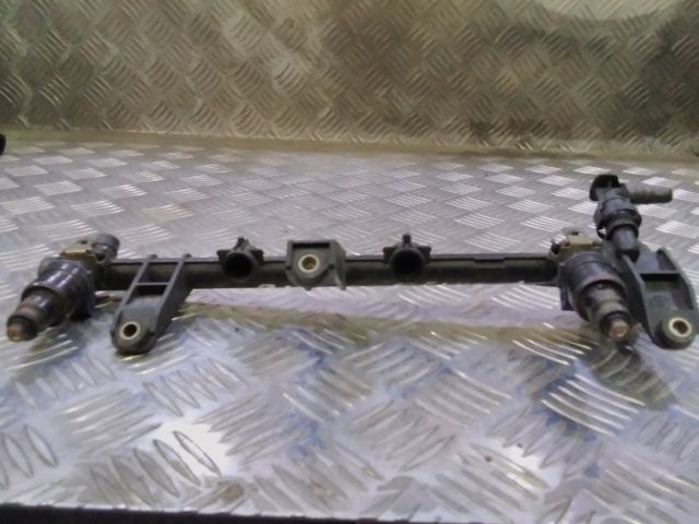 bontott RENAULT SCÉNIC I Porlasztó Sor / Híd