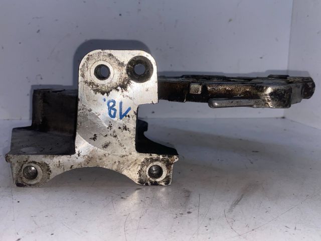 bontott RENAULT SCÉNIC I Adagoló Tartó Bak