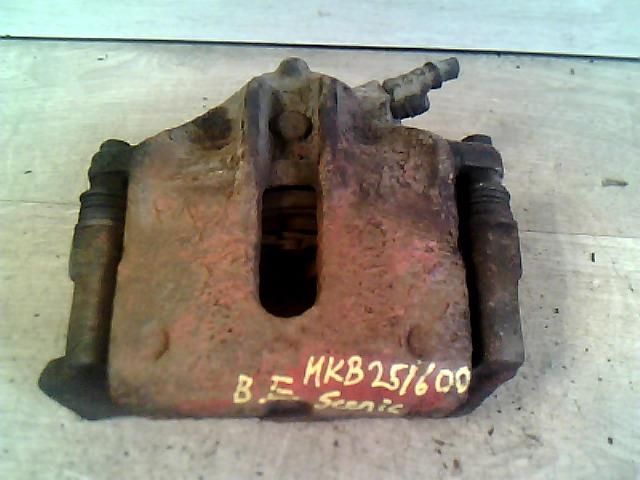 bontott RENAULT SCÉNIC I Bal első Féknyereg Munkahengerrel