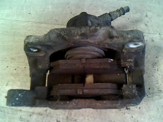 bontott RENAULT SCÉNIC I Jobb első Féknyereg Munkahengerrel