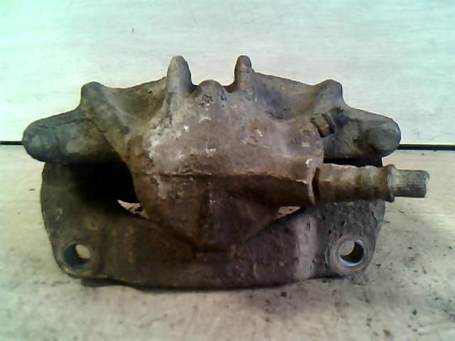 bontott RENAULT SCÉNIC I Jobb első Féknyereg Munkahengerrel