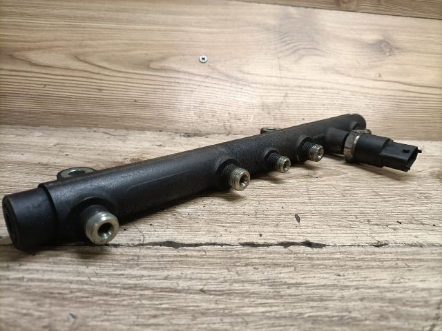 bontott RENAULT SCÉNIC I Közösnyomócső