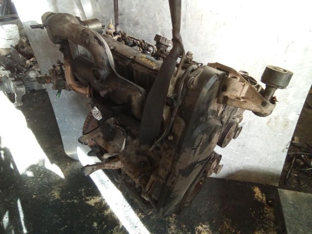 bontott RENAULT SCÉNIC I Motor (Fűzött blokk hengerfejjel)
