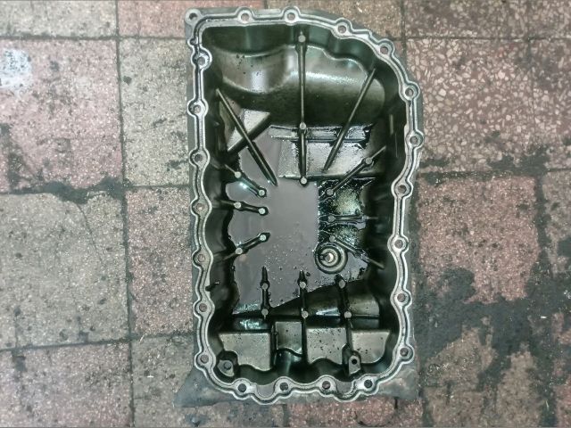 bontott RENAULT SCÉNIC I Olajteknő