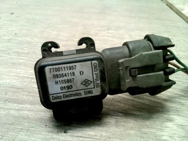 bontott RENAULT SCÉNIC I Szívócső Nyomásérzékelő