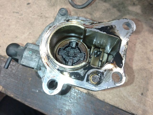 bontott RENAULT SCÉNIC I Vákumpumpa