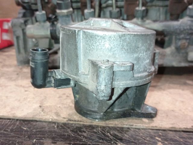 bontott RENAULT SCÉNIC I Vákumpumpa