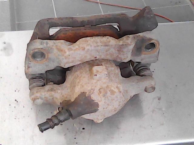 bontott RENAULT SCÉNIC I Jobb első Féknyereg Munkahengerrel