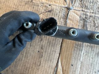 bontott RENAULT SCÉNIC I Közösnyomócső