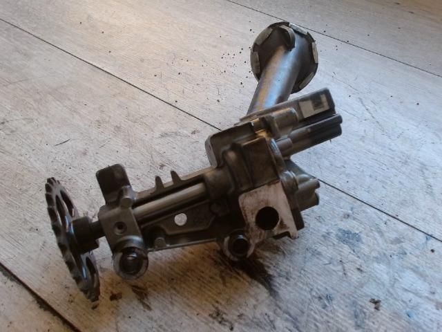 bontott RENAULT SCÉNIC I Olajszivattyú