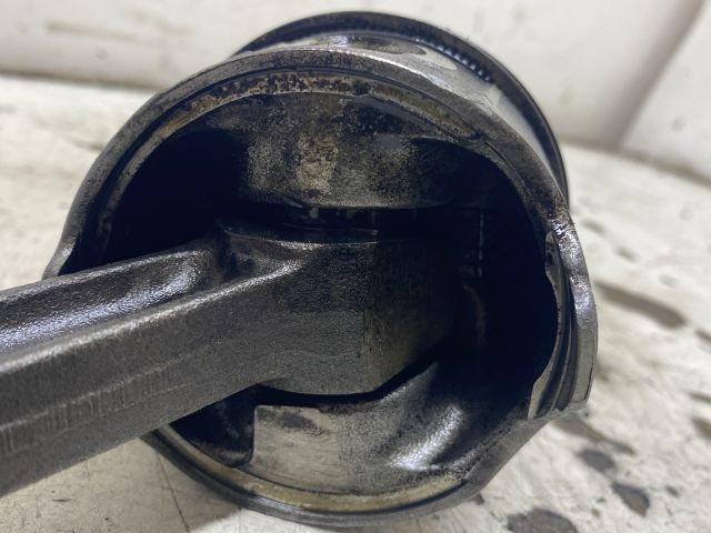 bontott RENAULT SCÉNIC I Dugattyú és Hajtókar