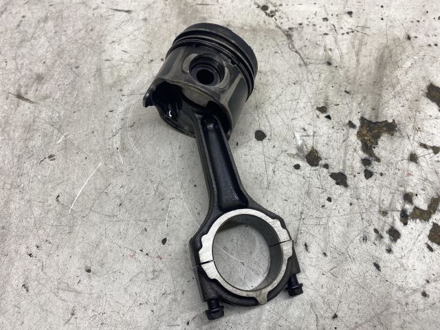 bontott RENAULT SCÉNIC I Dugattyú és Hajtókar