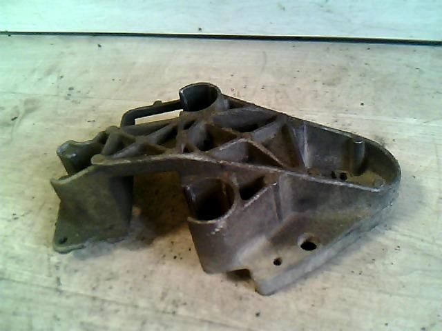 bontott RENAULT SCÉNIC I Motor Tartó Bak (Fém)