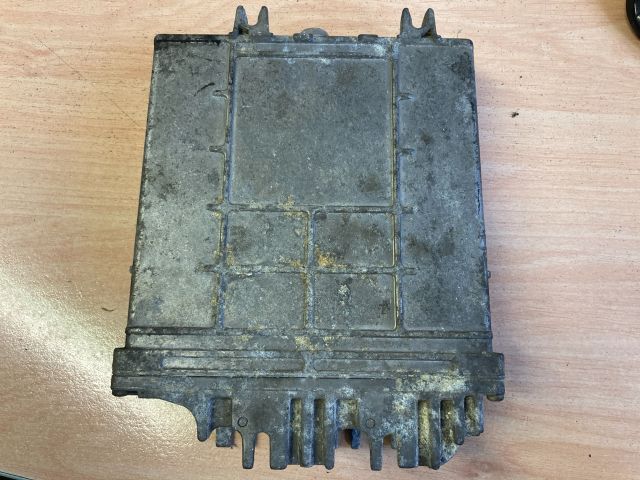 bontott RENAULT SCÉNIC I Motorvezérlő